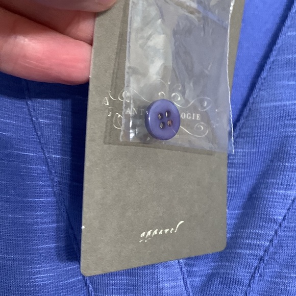 Anthropologie Tunic Sleeveless Shirt in Medium - Picture 7 of 16